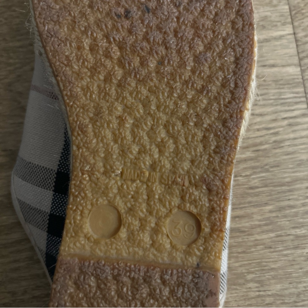 Burberry Classic Plaid women’s Checkered Espadrilles sz EU 39/ US 7 (runs small) - Picture 5 of 6